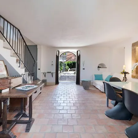Torre Del Saraceno Holiday home